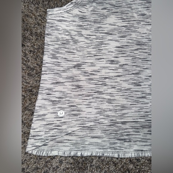 Lululemon Squad Goals Tank size 2 - Picture 8 of 8